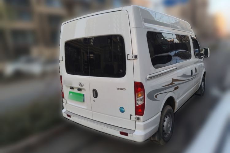 Used SAIC MAXUS Xintu V80 2023 2.0T Manual Classic Aoyuntong Power Version Short Wheelbase Mid-Height 5/6-Seater