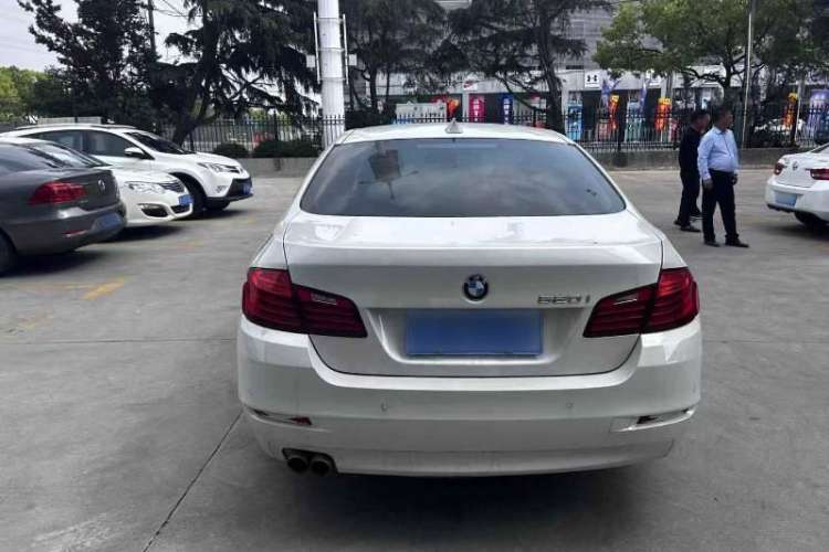 Used BMW 5 Series 2015 520i Elegant Edition
