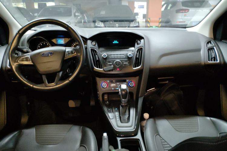 Used Ford Focus 2015 Hatchback EcoBoost 125 Automatic Supreme Style Edition