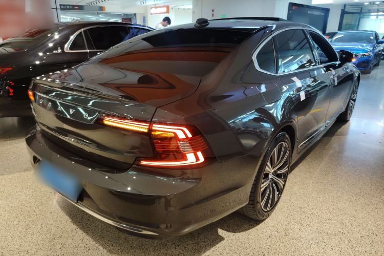 Used Volvo S90 2023 B5 Zhiyuan Luxury Edition