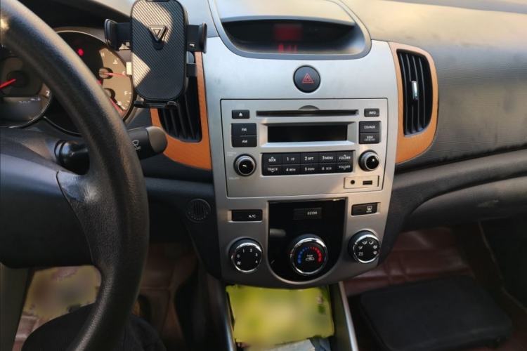 Used Kia Forte 2014 1.6L MT GLS