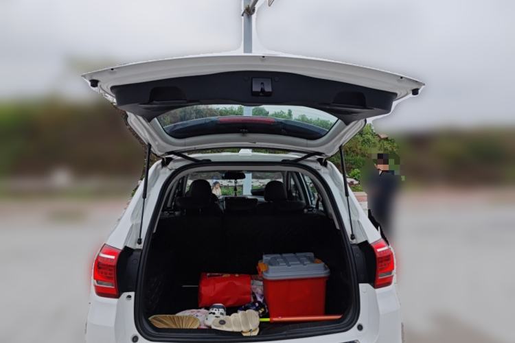 Used Haval H6 2015 Upgraded Model 1.5T Manual Two-Wheel Drive Prestige Version
