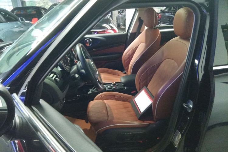 Used  Clubman 2021 1.5T COOPER Connoisseur
