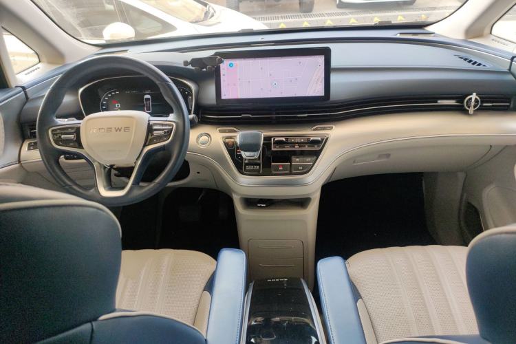 Used Roewe iMAX8 2021 400TGI Supreme Series Prestige Edition
