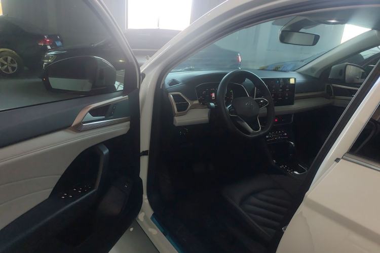 Used Volkswagen Tharu 2023 300TSI Two-Wheel-Drive Full Moon Edition