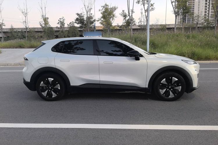 Used  S05 2024 510 Plus Pure Electric Version
