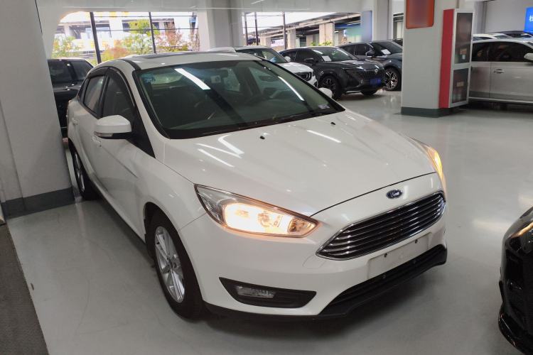 Used Ford Focus 2018 Sedan Classic 1.6L Automatic Trendy SmartDrive Edition
