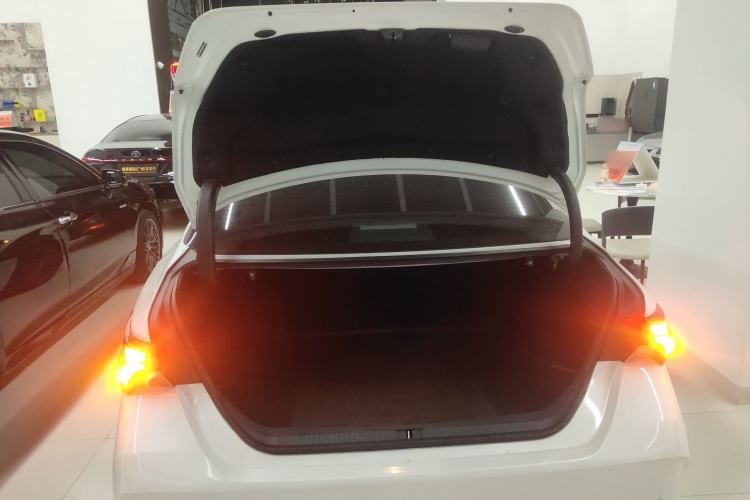 Used Toyota Avalon 2023 2.0L XLE Deluxe Edition
