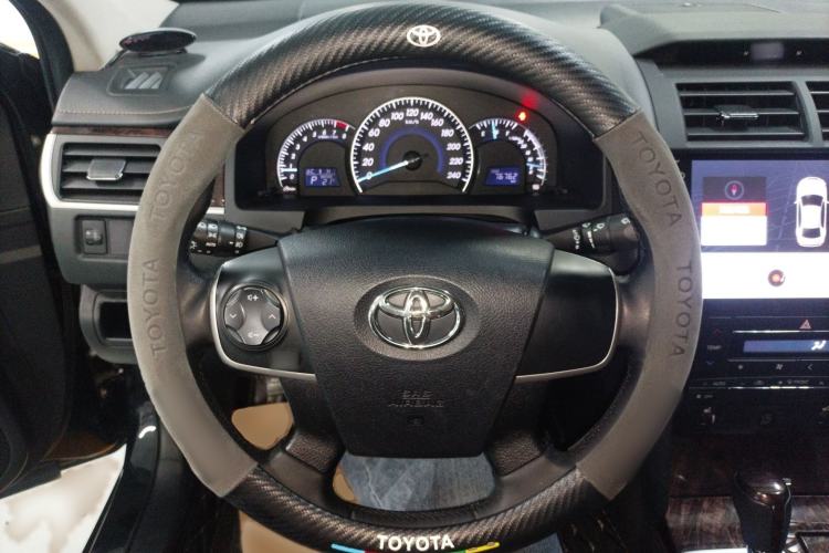 Used Toyota Camry 2016 2.0G 10th Anniversary Leading Edition
