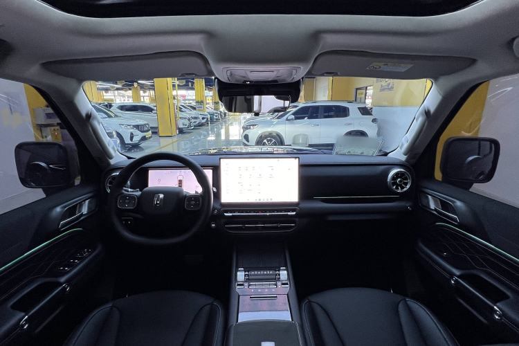 Used Tank 300 2025 2.0T Conqueror
