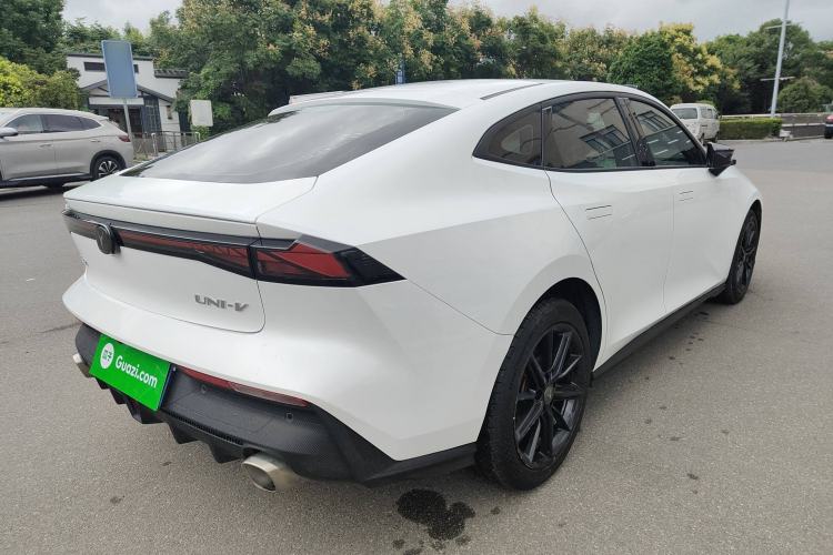 Used Changan UNI-V 2022 1.5T Prestige Version
