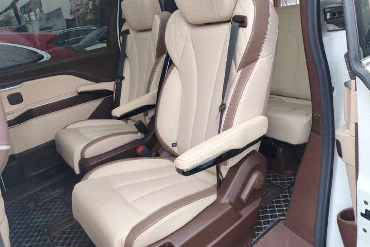 Used Bestune M9 2023 2.0T Prestige Edition