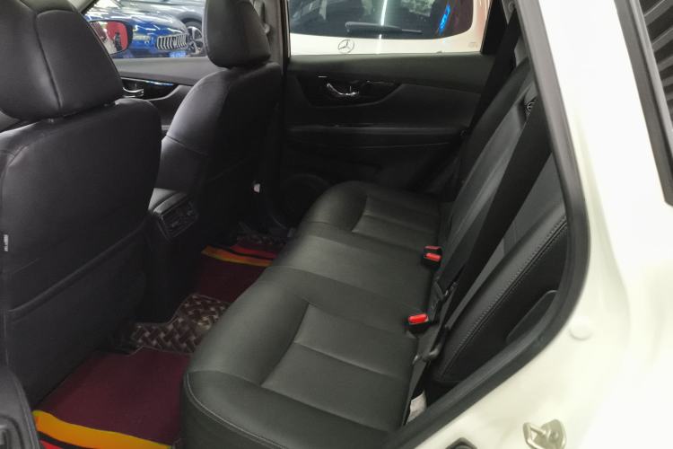 Used Nissan X-Trail 2022 Revised Version 2.0L Two-Wheel Drive Smart Connect Premium Edition
