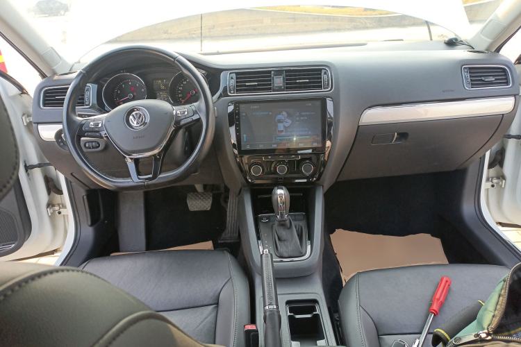 Used Volkswagen Sagitar 2017 1.6L Automatic Comfort Model
