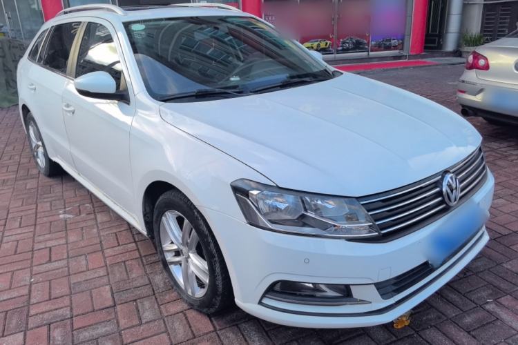 Used Volkswagen Gran Lavida 2015 1.6L Automatic Comfort Edition
