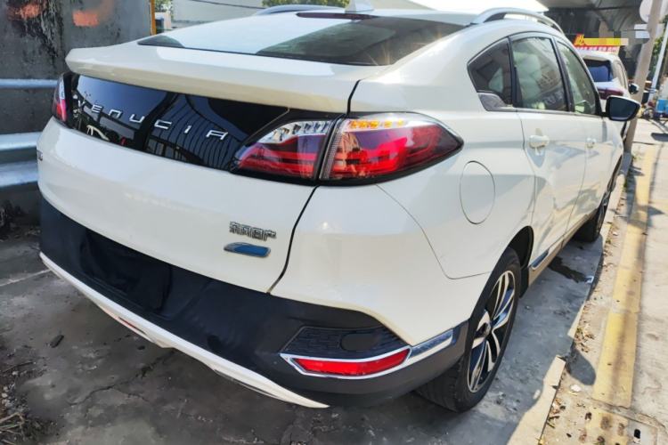 Used Venucia T90 2018 2.0L CVT Smart Connect Prestige Version China VI Standard
