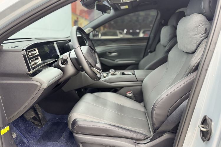 Used BYD Qin L 2024 DM-i 80KM Beyond Model
