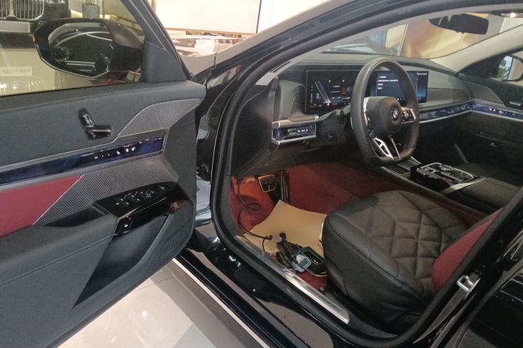 Used BMW 7 Series 2023 735Li M Sport Package
