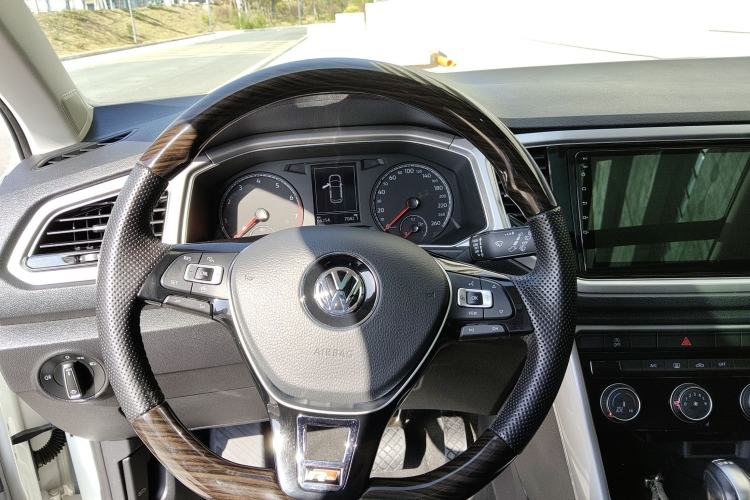 Used Volkswagen T-ROC 2020 230TSI DSG Two-Wheel Drive Advanced Version
