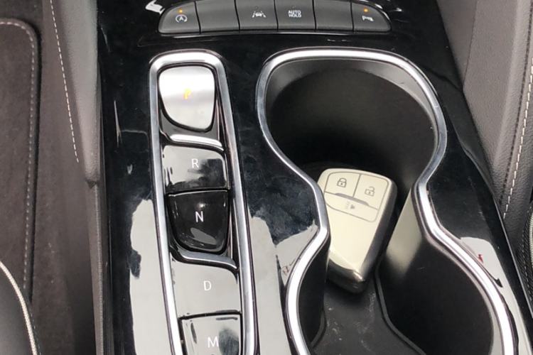 Used Buick Envision 2022 Facelift Encore S 552T Two-Wheel-Drive Luxury Model
