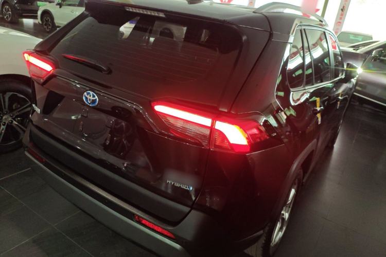 Used Toyota RAV4 2022 Dual-Engine 2.5L E-CVT Two-Wheel Drive Elite Edition
