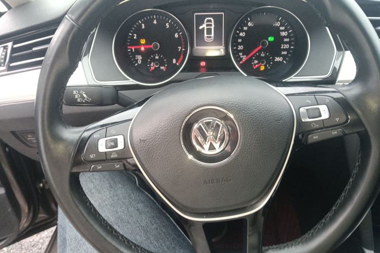 Used Volkswagen Magotan 2018 330TSI DSG Advanced Model
