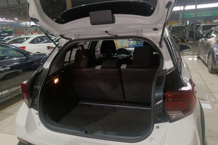 Used Toyota YARiS L 2021 X-Trail 1.5L CVT Leading Edition
