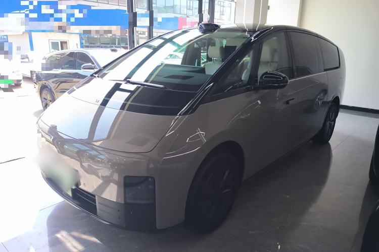 Used Li Auto MEGA 2024 Ultra Model
