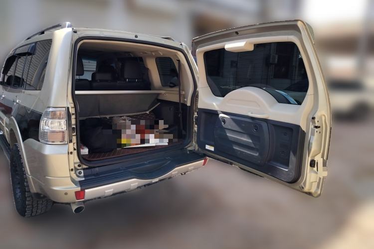 Used Mitsubishi Pajero 2016 3.0L Automatic Luxury Version China V Standard