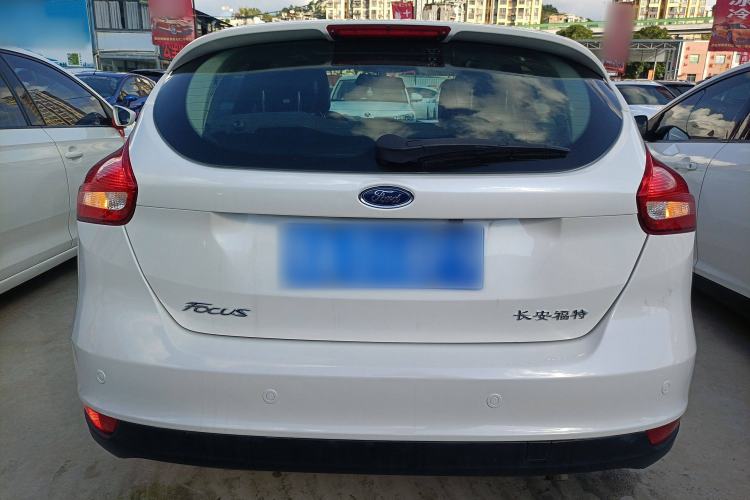 Used Ford Focus 2015 Hatchback 1.6L Automatic Fashion Edition
