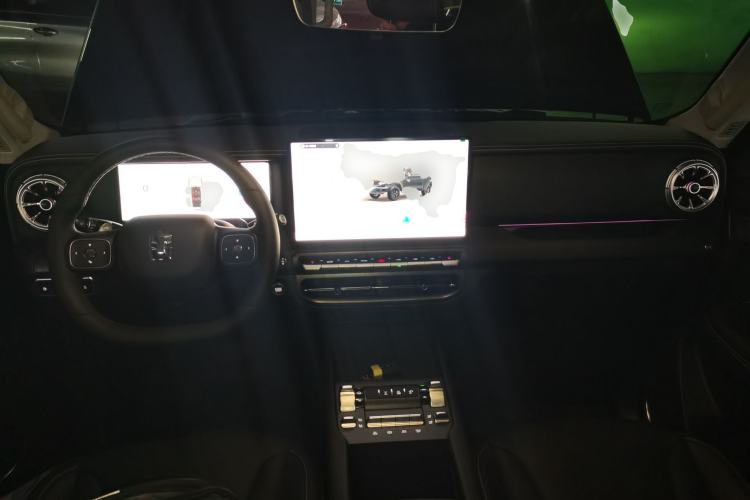 Used Tank 300 New Energy 2025 Hi4-T
