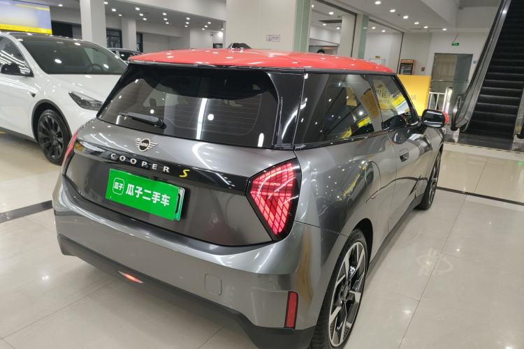 Used MINI Electric MINI COOPER 2024 452km COOPER SE Artist
