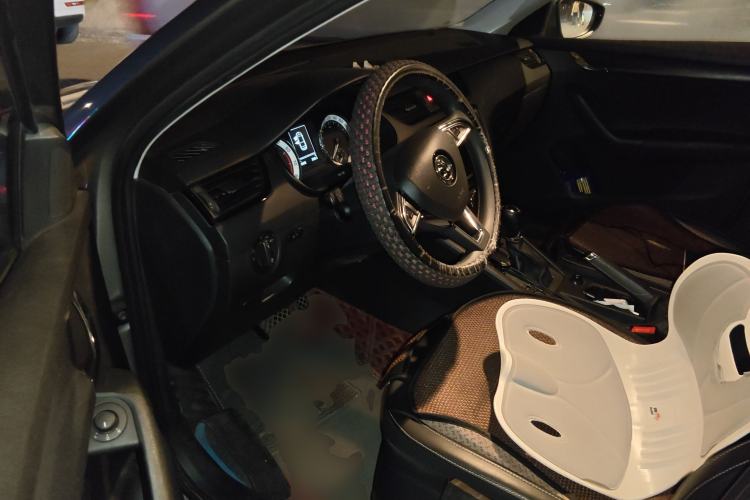 Used Skoda Octavia 2022 1.5L Automatic Comfort Edition