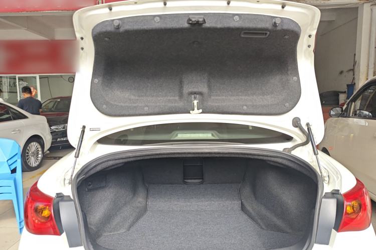 Used Infiniti Q50L 2015 2.0T Enjoyment Edition
