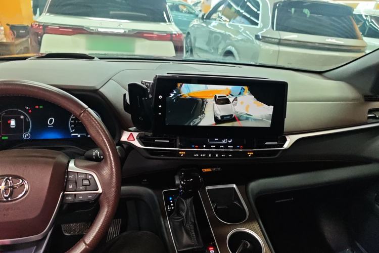 Used Toyota Granvia 2024 2.5L Hybrid Prestige PLUS Four-Wheel Drive Version