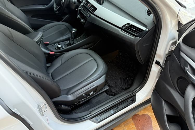 Used BMW X1 2018 sDrive20Li Leading Model
