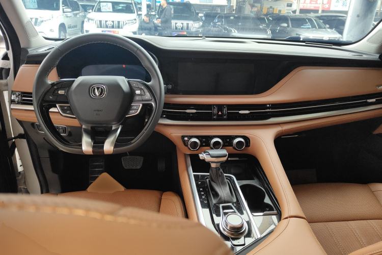 Used Changan CS95 2021 2.0T Two-Wheel Drive Luxury Version
