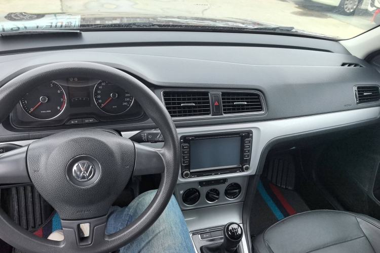 Used Volkswagen Gran Lavida 2013 1.6L Manual Comfort Model
