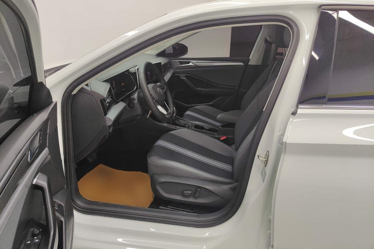 Used Volkswagen Sagitar 2023 300TSI DSG Flyover Edition
