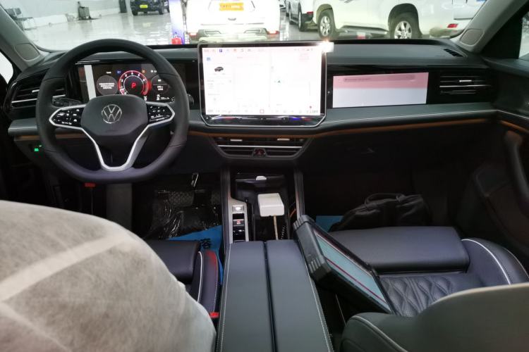 Used Volkswagen Magotan 2024 380TSI DSG Prestige Edition DaMai Package