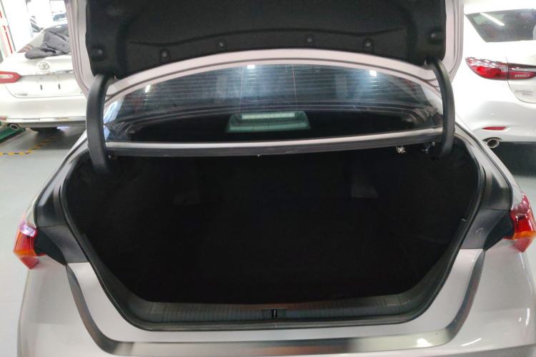 Used Toyota Avalon 2019 2.0L XLE Premium Edition China VI
