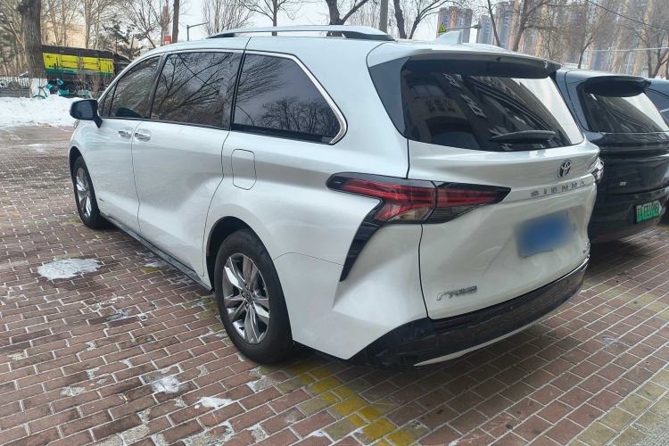 Used Toyota Sienna 2024 2.5L Hybrid Four-Wheel Drive Prestige Edition
