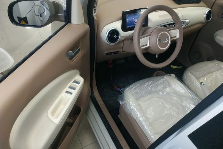 Used Wuling Hongguang MINIEV 2025 Four-Door Version Advanced Edition
