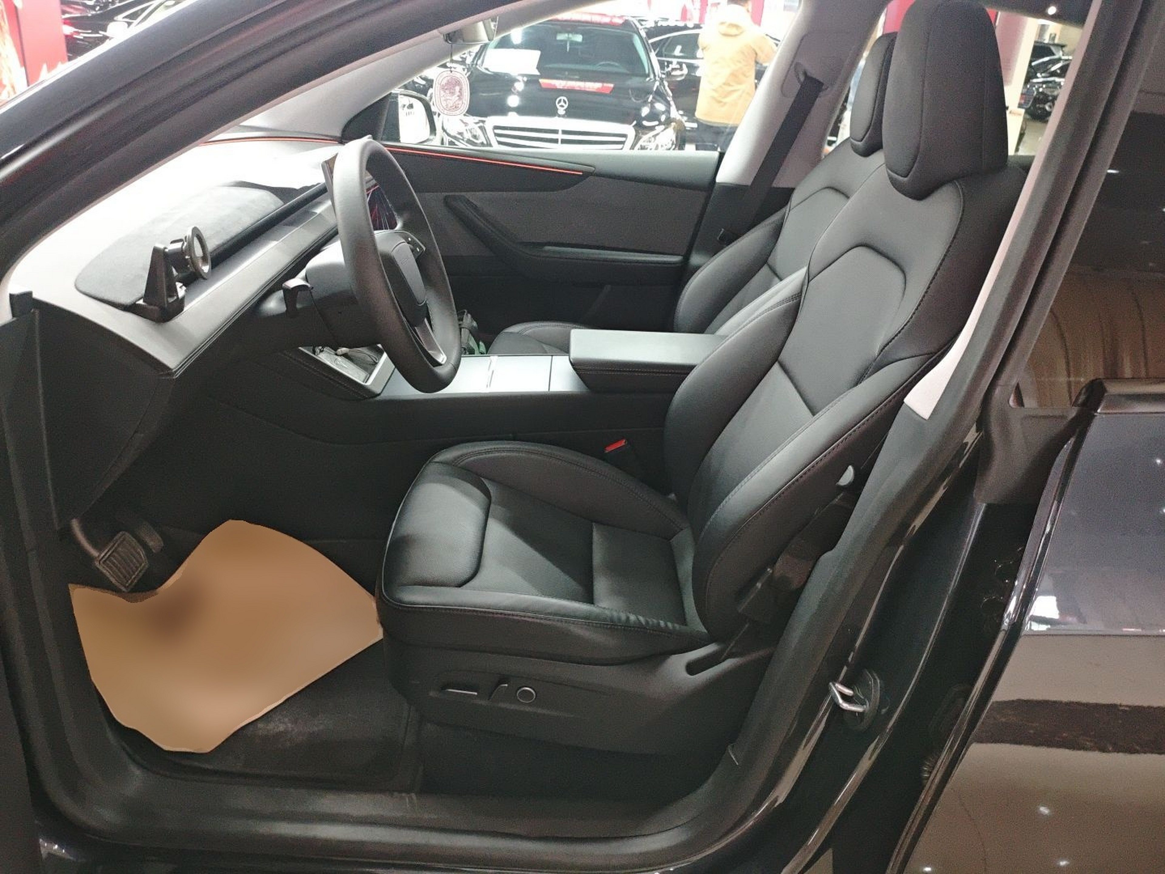 Переднее сиденье в автомобиле