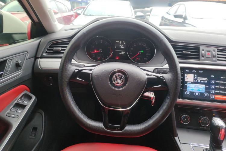 Used Volkswagen Lamando 2018 230TSI DSG Fashion Edition
