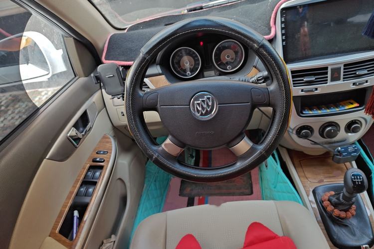 Used Buick Excelle 2015 1.5L Manual Classic Trim
