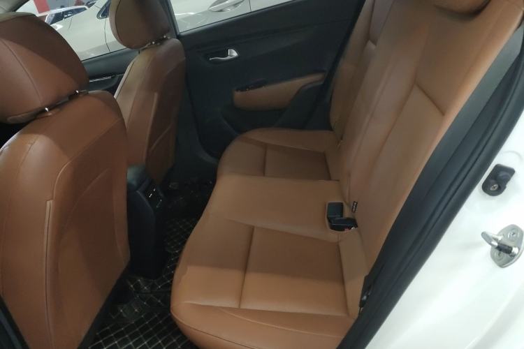 Used Kia KX Cross 2017 1.4L AT GLS
