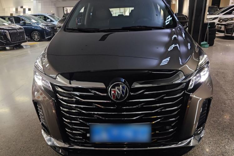 Used Buick GL8 2023 Land Executive Class Comfort Model