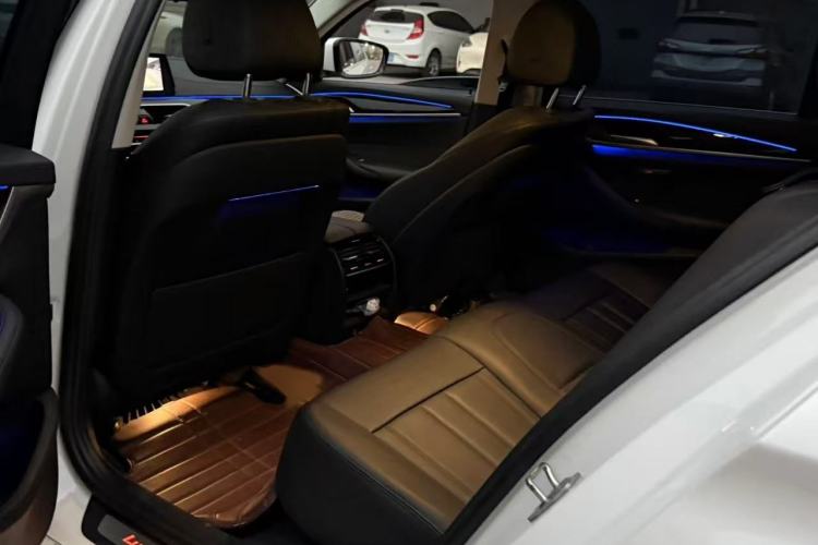 Used BMW 5 Series 2018 525Li Luxury Package
