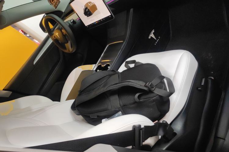 Used Tesla Model Y 2024 Long-Range All-Wheel-Drive Version
